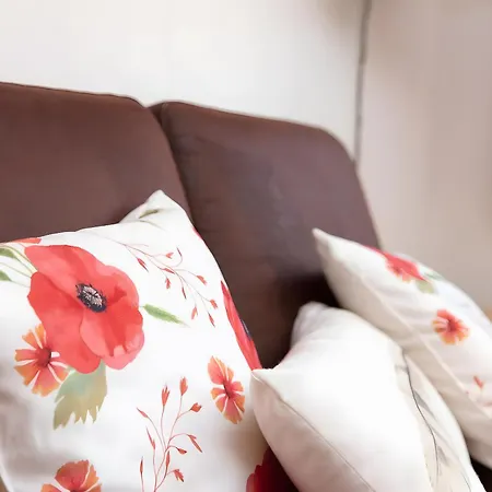 Hof In L I E B E S D O R F בית חווה