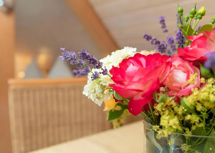 Hof In L I E B E S D O R F